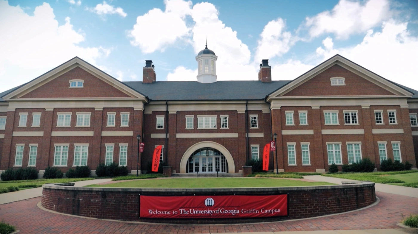 CAPGOWN | University of Georgia Undergraduates and Post Graduates Student Housing