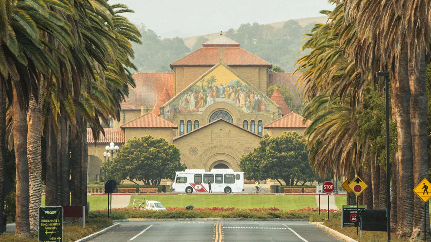 CAPGOWN | Stanford University Undergraduates and Post Graduates Student Housing