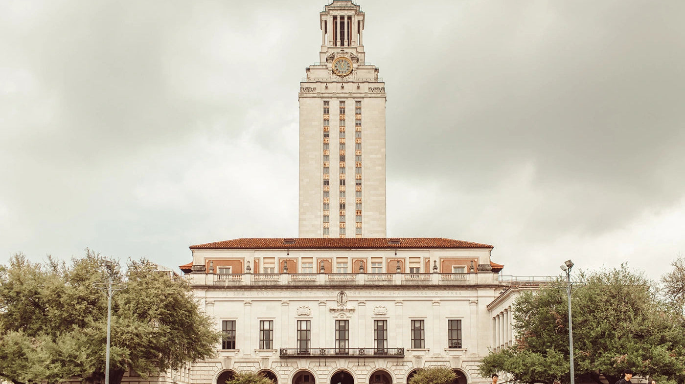 CAPGOWN | University of Texas at Austin Undergraduates and Post Graduates Student Housing