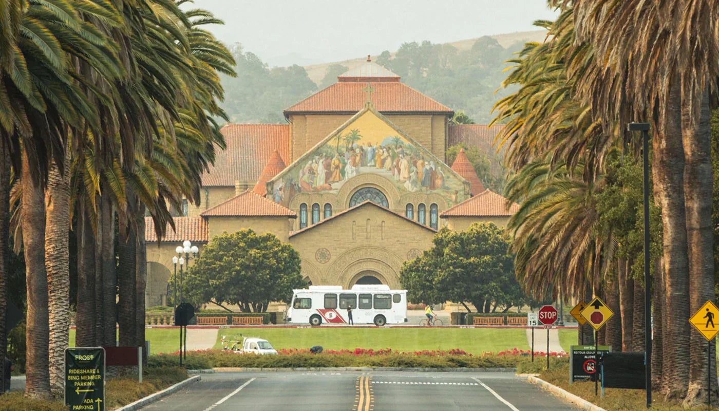 CAPGOWN | Stanford University Undergraduates and Post Graduates Student Housing 