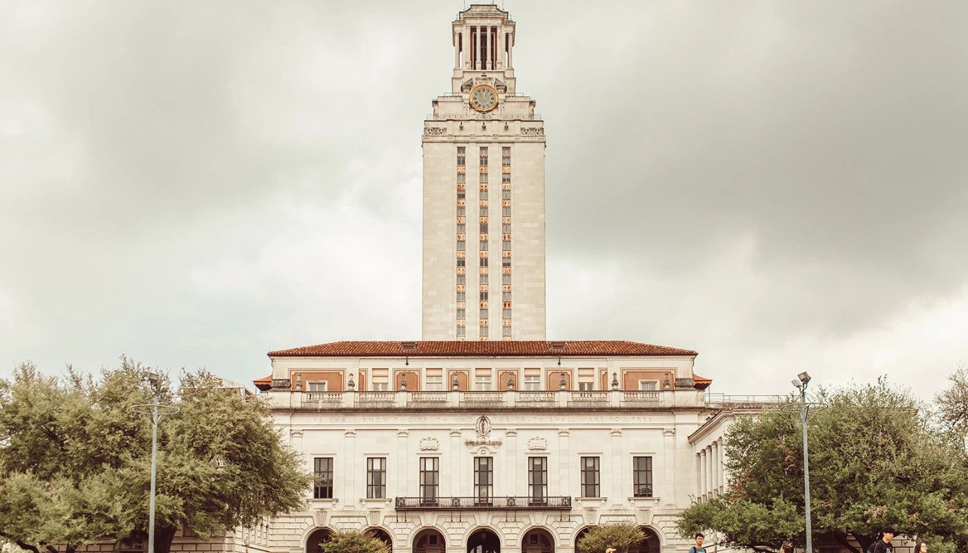 CAPGOWN | University of Texas at Austin Undergraduates and Post Graduates Student Housing